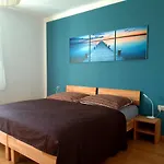 And * Klagenfurt am Woerthersee