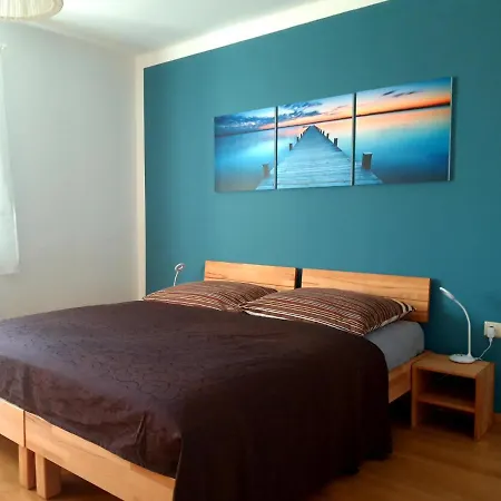 And * Klagenfurt am Woerthersee